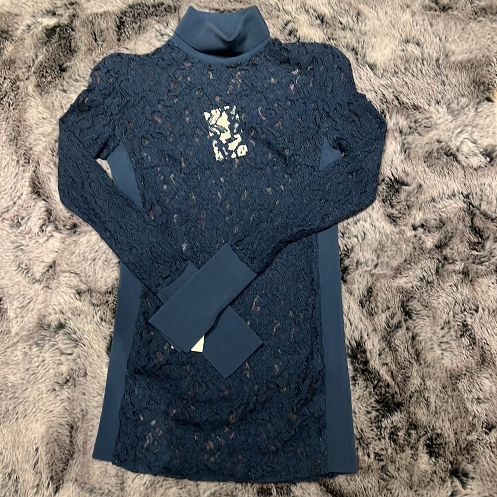 Lace top - Picture 3 of 9